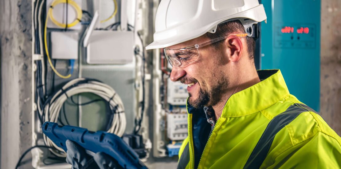 Geradores para uso industrial: características, aplicações e cuidados | Gerapar